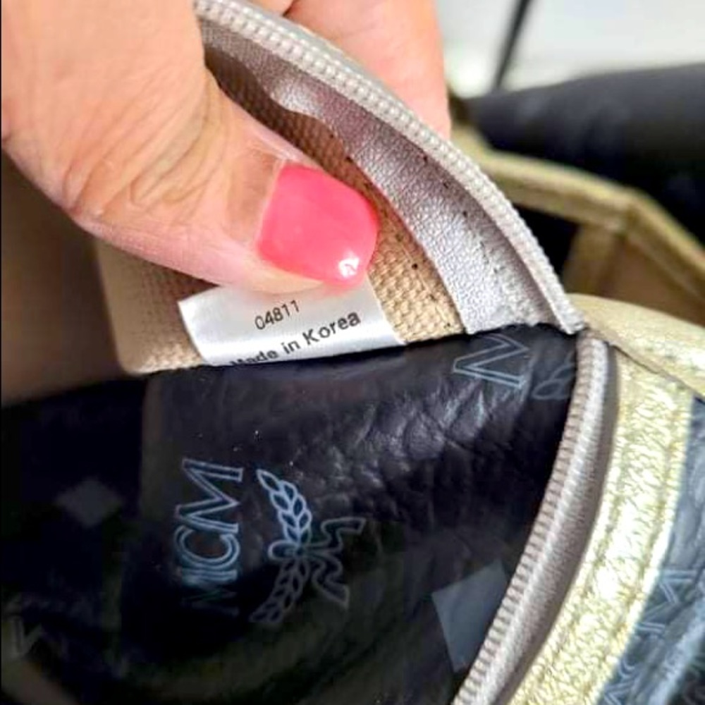 MCM Tote Bag - Picture 9 of 16